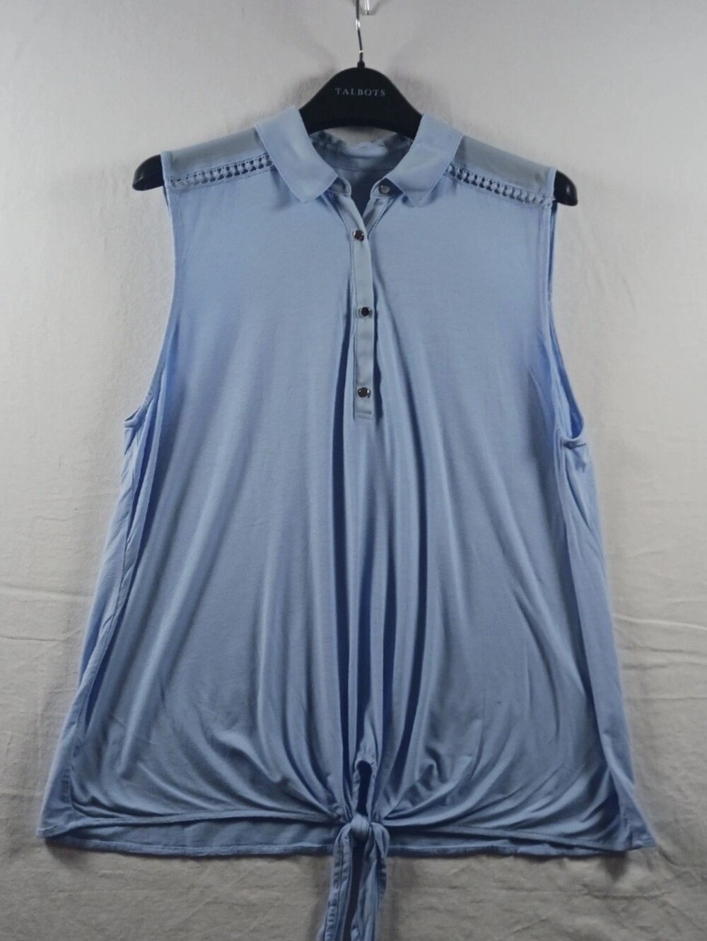 Ann Taylor Women’s Sleeveless Top With Buttons, Tie Front, Crochet Trim Size XL